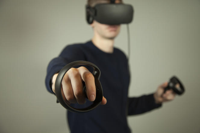 The Oculus Rift and its control peripherals, the Oculus Touch.
