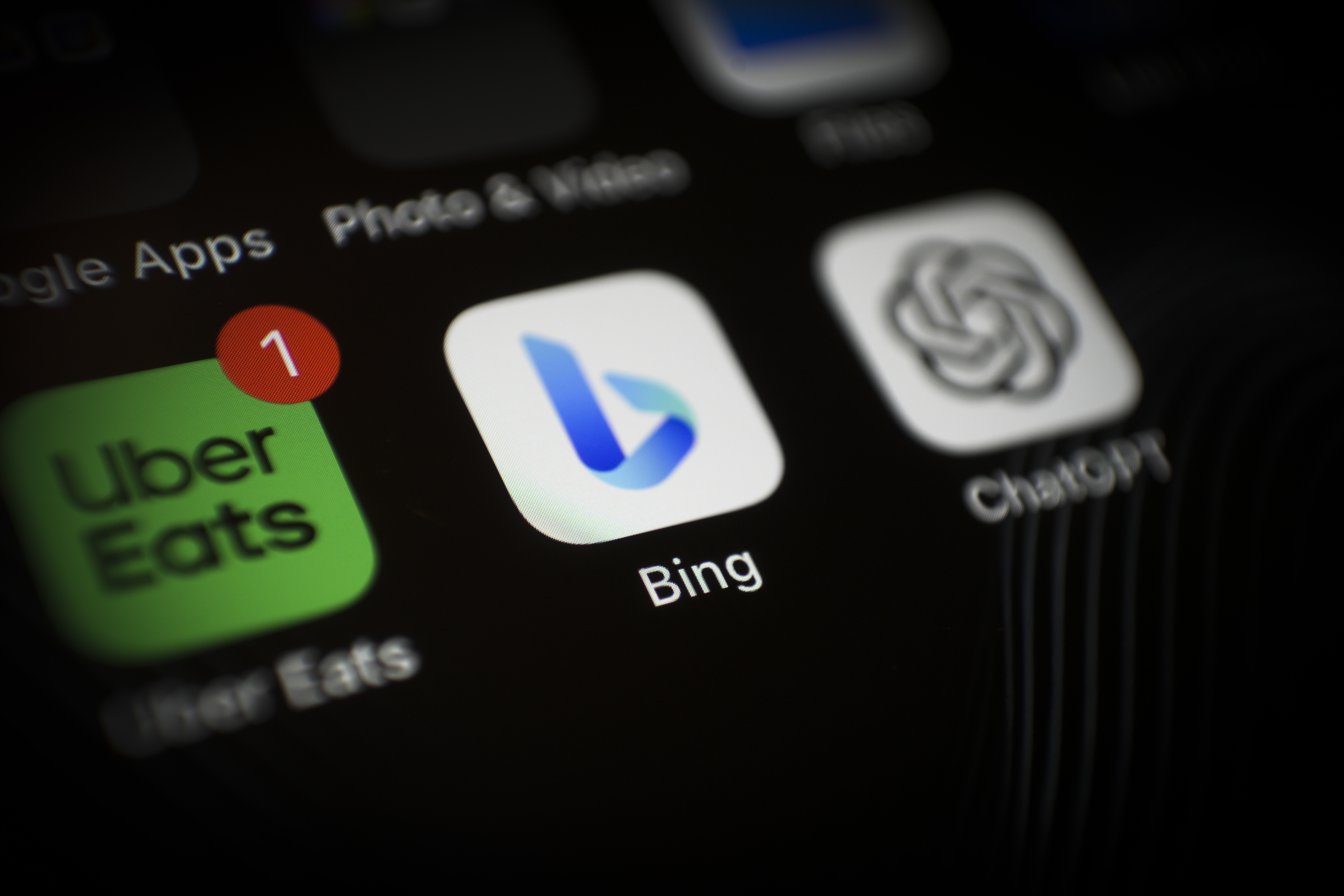 Search: Bing is not making progress despite Microsoft's efforts on AI
