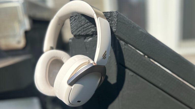 Forget Bose and Sony, this €180 headset is beautiful and sounds great