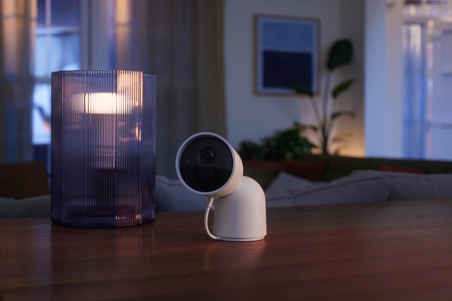 La nouvelle caméra de surveillance Philips Hue Secure utilise vos lampes connectées pour effrayer les cambrioleurs