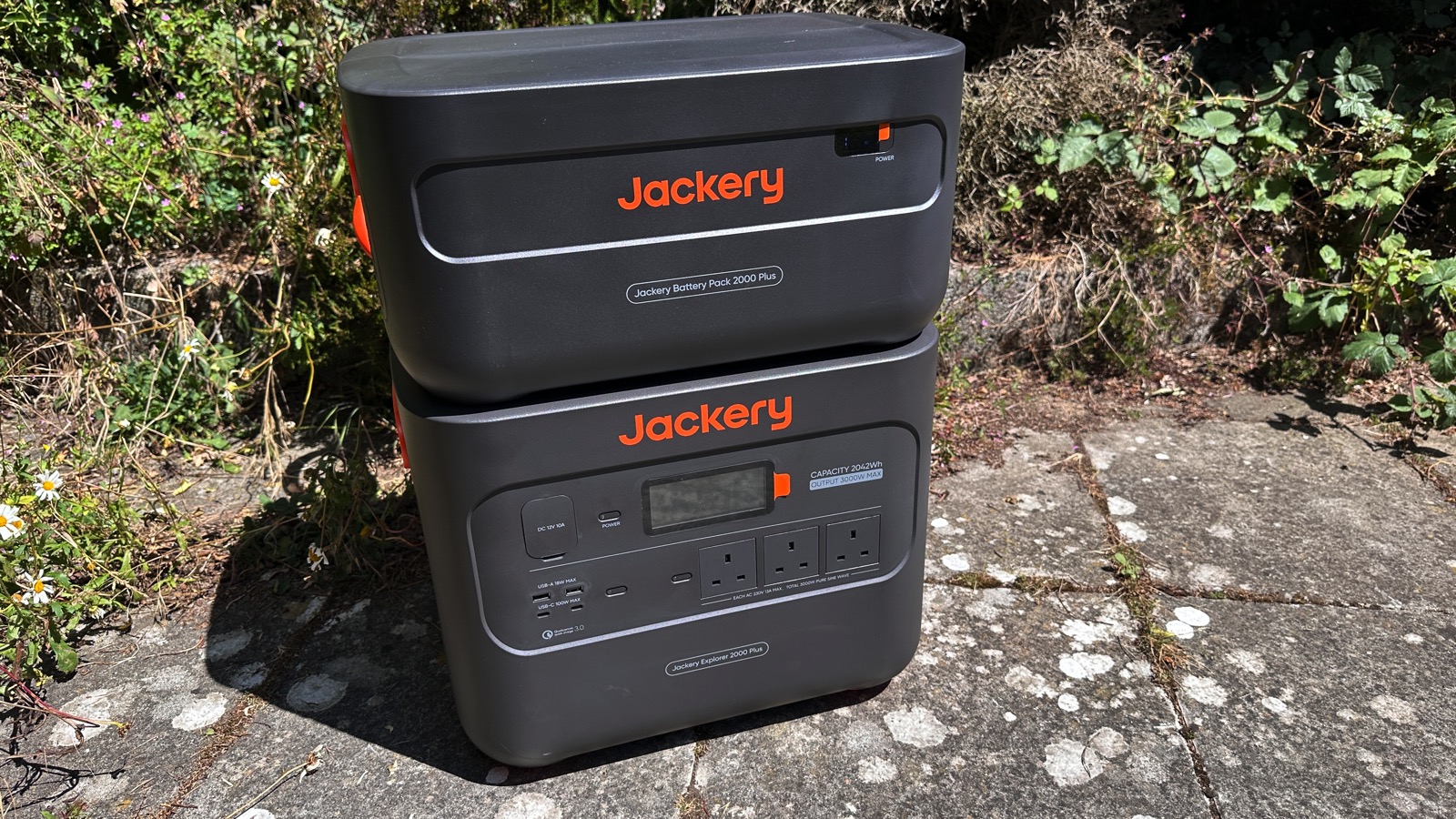 Jackery Explorer 2000 Plus : cette station de recharge électrique peut alimenter votre maison ou votre bureau pendant deux semaines