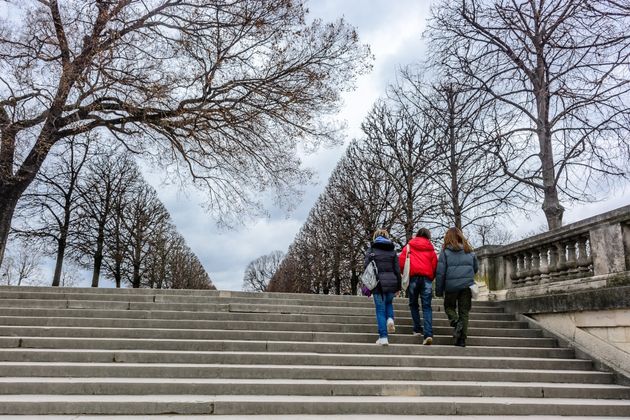 The tourist tribulations of three girlfriends